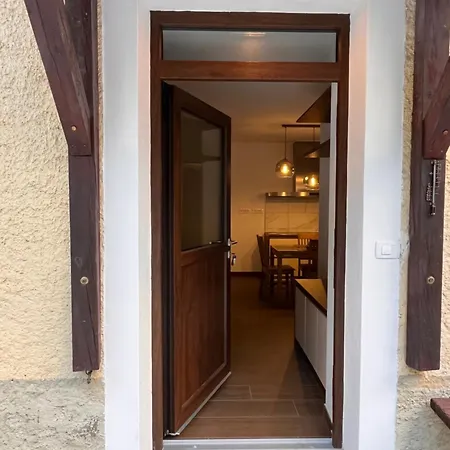 Apartma 35 *